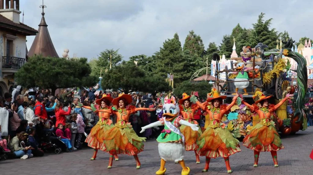 De beste shows en parades in Disneyland Paris