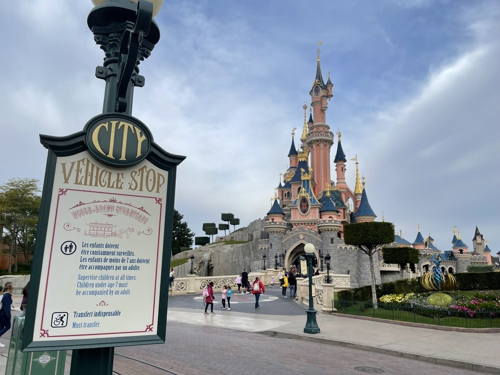 Met een tijdelijke beperking of blessure naar Disneyland Paris