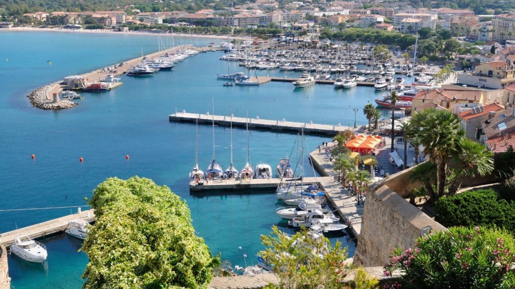 Voor deze bezienswaardigheden wil je op vakantie naar Corsica!