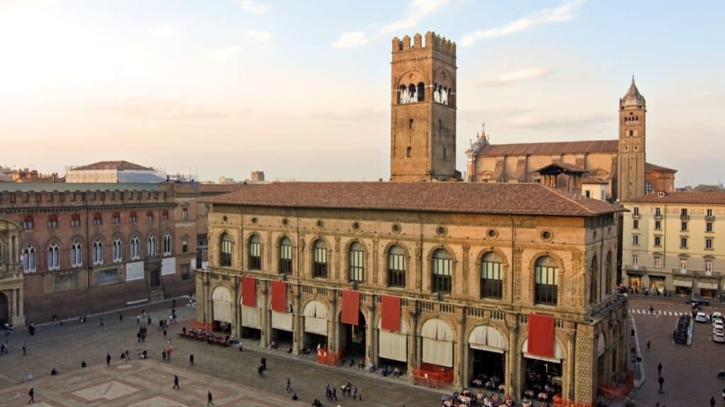 Wat is er te zien en doen in Bologna?