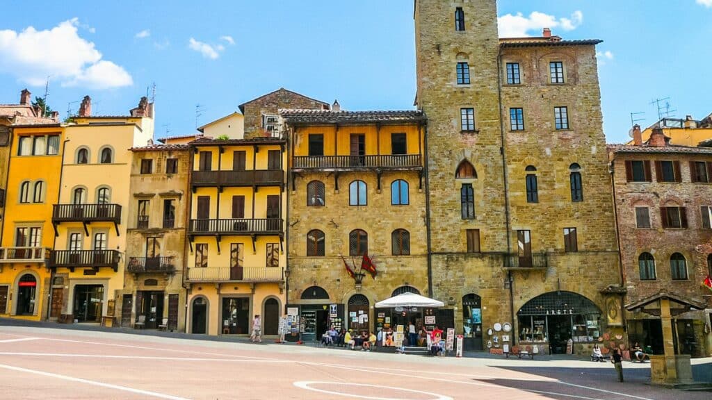 Wat kun je zien en doen in Arezzo?