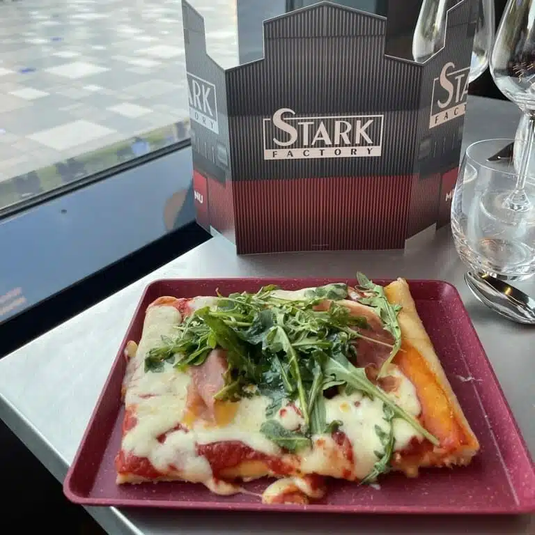 Pizza bij Stark Factory