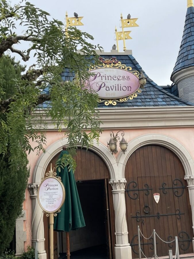 Princess Pavillion in Disneyland Paris: dit is de populairste attractie!